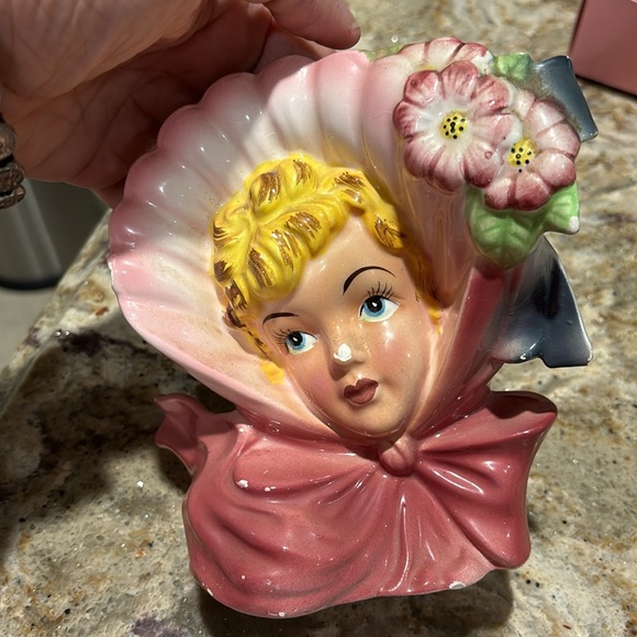 Vintage lady head vase. Just under 6 inches tall. Made in Japan. - Picture 2 of 7